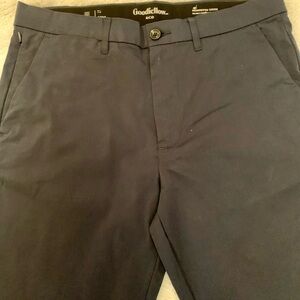 Men’s navy dress pant